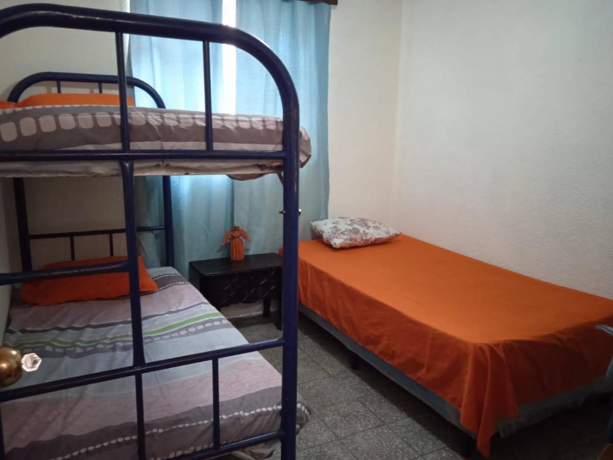 Huellas Hostal Antigua Buitenkant foto
